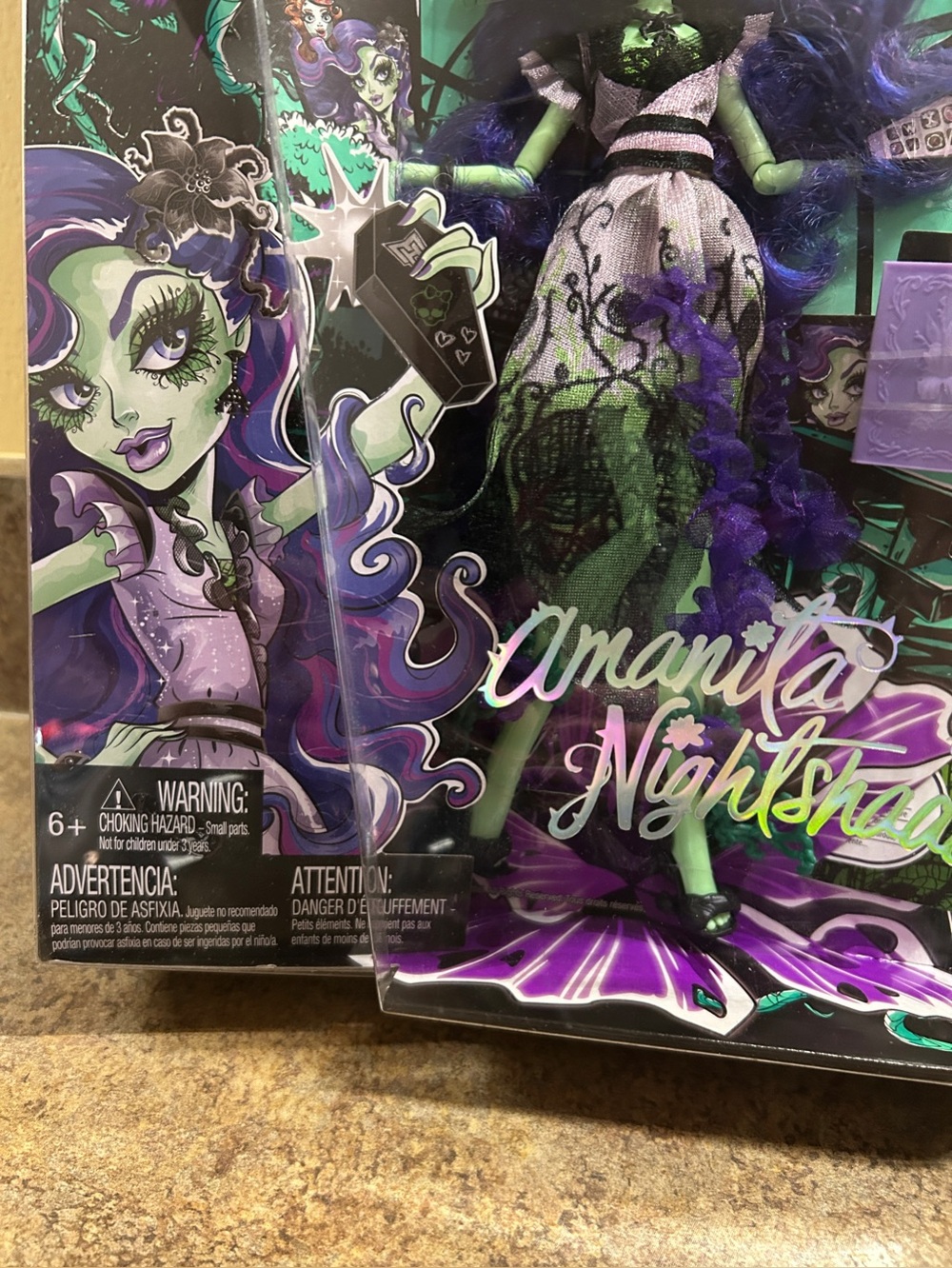 Monster High Amanita Nightshade Doll - Green, Purple & Black - Picture 4 of 9